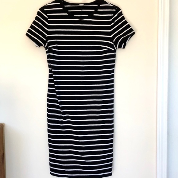 Black and White Fitted Tshirt Dress - Picture 1 of 3